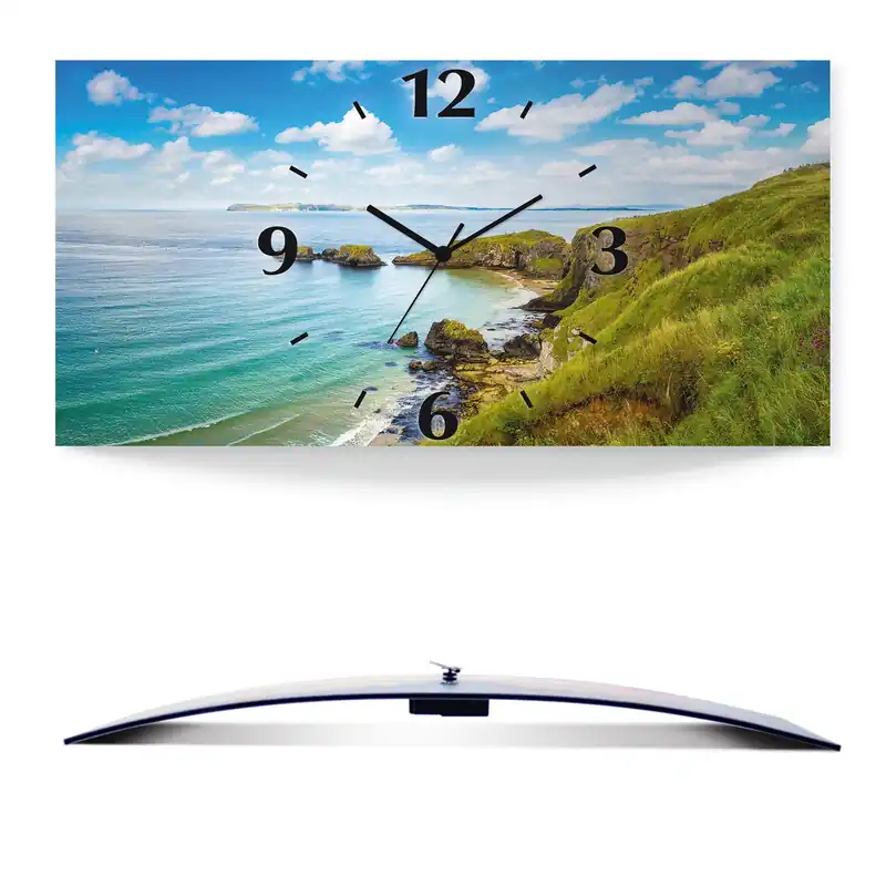 Rabatt Küstenweg in Carrick-a-Rede Wanduhr auf Alu, gebogen 50x25 cm