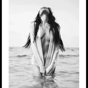 Garantierte Lieferung In The Ocean Poster