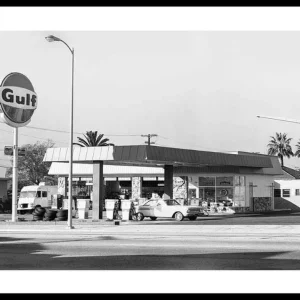Vintage Petrol Station Poster Neue Ware