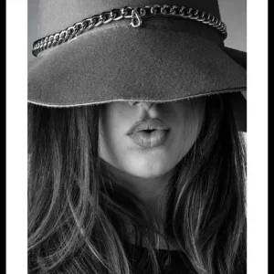 Girl With Hat Poster Nur Heute