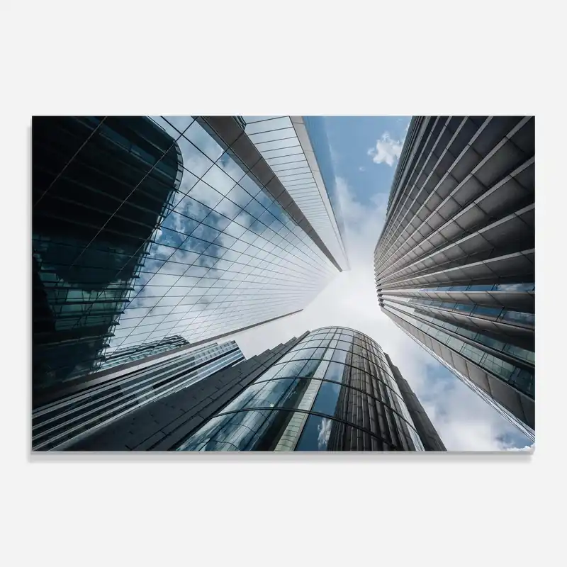 Glasbild High Building Clouds Finale Aktion