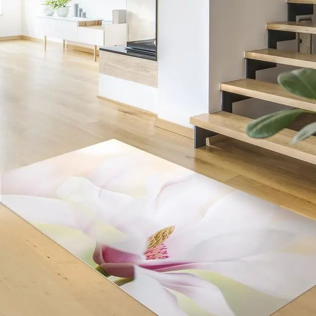 Solange Der Vorrat Reicht Zarte Magnolienblüte Vinylteppich