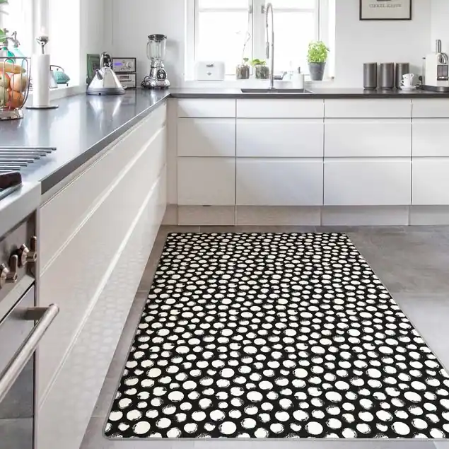Wochenendangebot Weiße Tusche Polkadots auf Schwarz Teppich