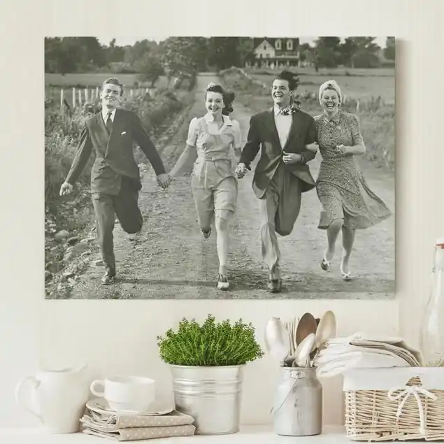 Holding Hands Leinwandbild • hergestellt in Deutschland • langlebiges Canvas mit Holzkeilrahmen • klassische Struktur Versand Am Gleichen Tag