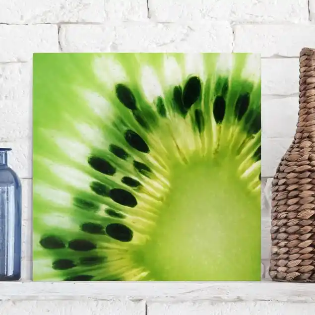 Shining Kiwi Leinwandbild • hergestellt in Deutschland • langlebiges Canvas mit Holzkeilrahmen • klassische Struktur Jetzt Kaufen