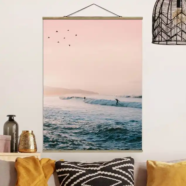 Abverkauf Surfsession im Abendrot                               Feines Stoffbild • inkl. filigraner Holzleisten & gewachster Baumwollkordel • edle Fine-Art-Optik mit Vintage-Charakter • gefertigt in Deutschland