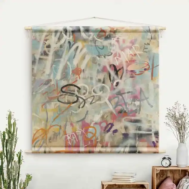 Jetzt Kaufen Graffiti Love in Pastell Wandteppich • Handarbeit aus Deutschland • inkl. Rundhölzer & Baumwollseil • lösemittelfrei • natürliche Raumwirkung