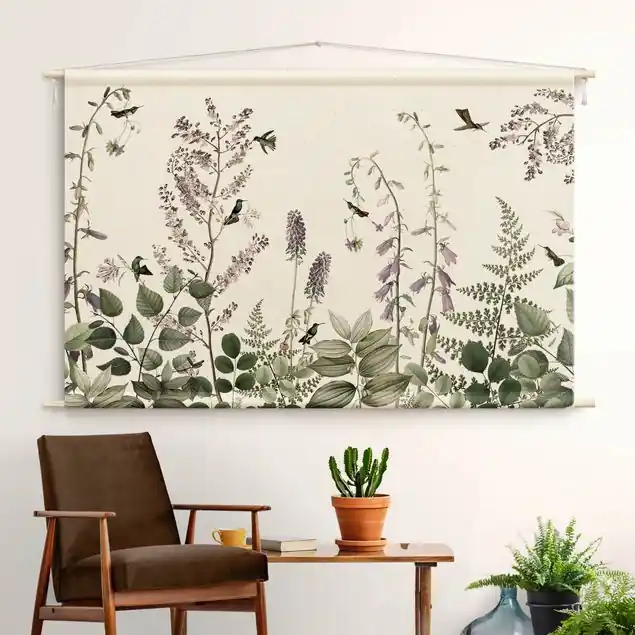 Verspielte Kolibris zwischen Glockenblumen Wandteppich • Handarbeit aus Deutschland • inkl. Rundhölzer & Baumwollseil • lösemittelfrei • natürliche Raumwirkung Angebot
