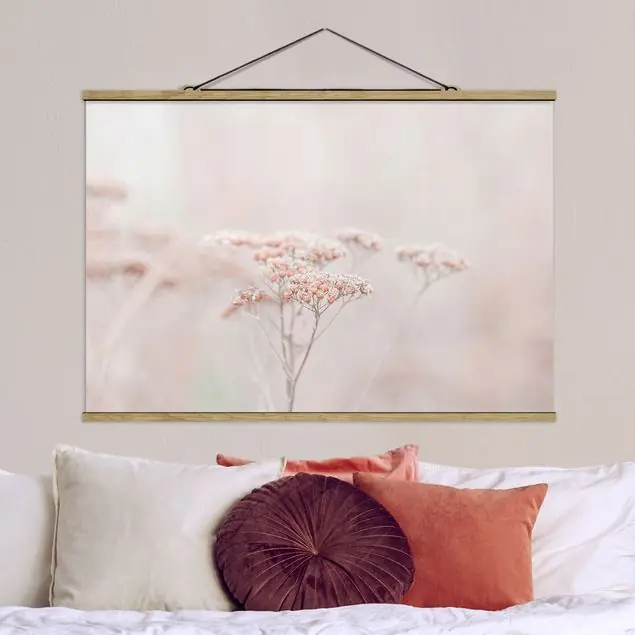 Zartrosane Wildblumen Feines Stoffbild • inkl. filigraner Holzleisten & gewachster Baumwollkordel • edle Fine-Art-Optik mit Vintage-Charakter • gefertigt in Deutschland Direkt Vom Hersteller